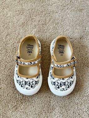 Disney Baby Cream & Black Mary Jane Walker Shoes